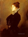 毛皮の襟が付いた黒いコートを着た女性の肖像 フランツ・フォン・レンバッハ